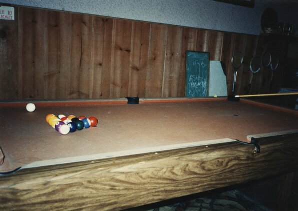 Playing_pool_3